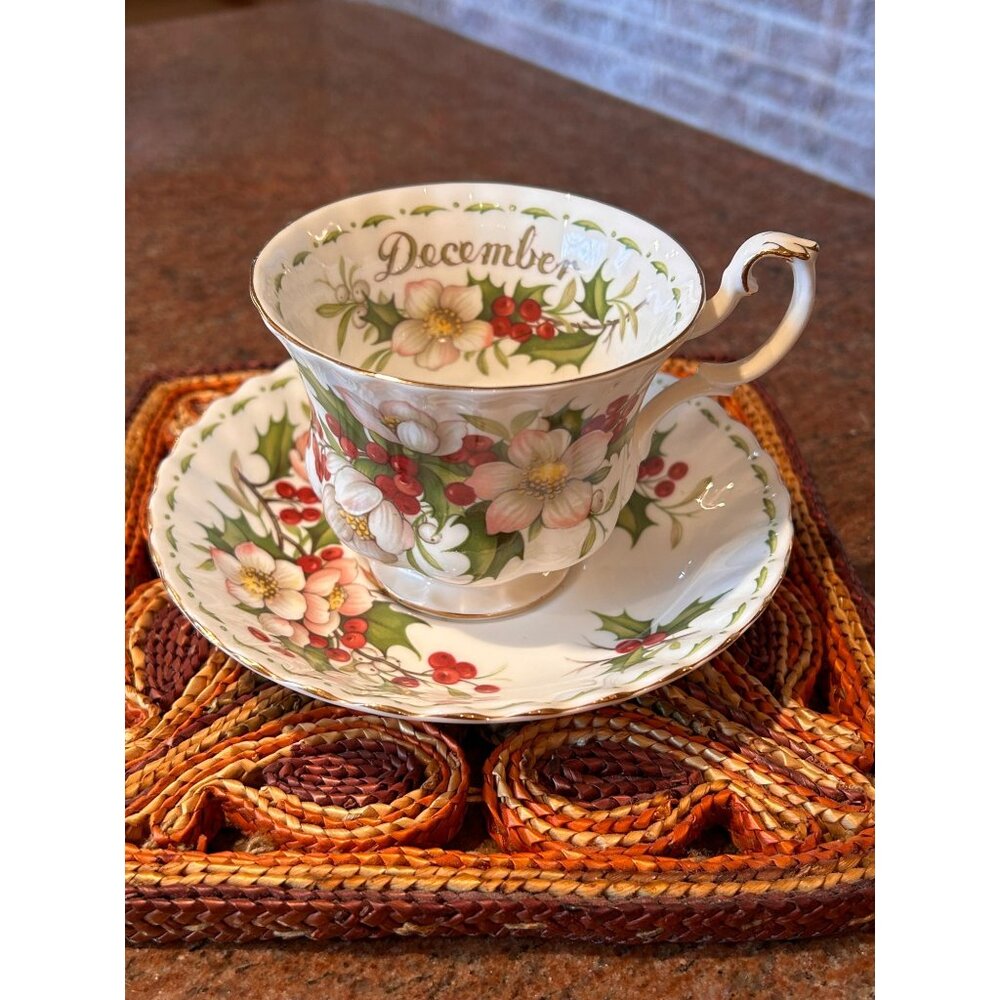 Royal Albert Christmas Rose Teacup Saucer Flower of the Month Tea Cup